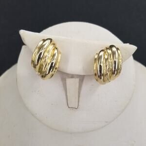 Vintage Gold Knot Clip On Earrings Costume Jewelry Engraved 710